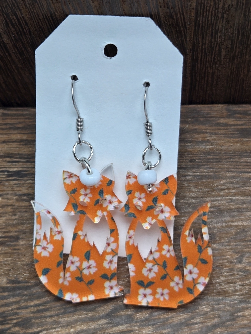 NWT Floral Fox Earrings Pierced Acrylic Glass Bead Dangle Drop Light Weight
